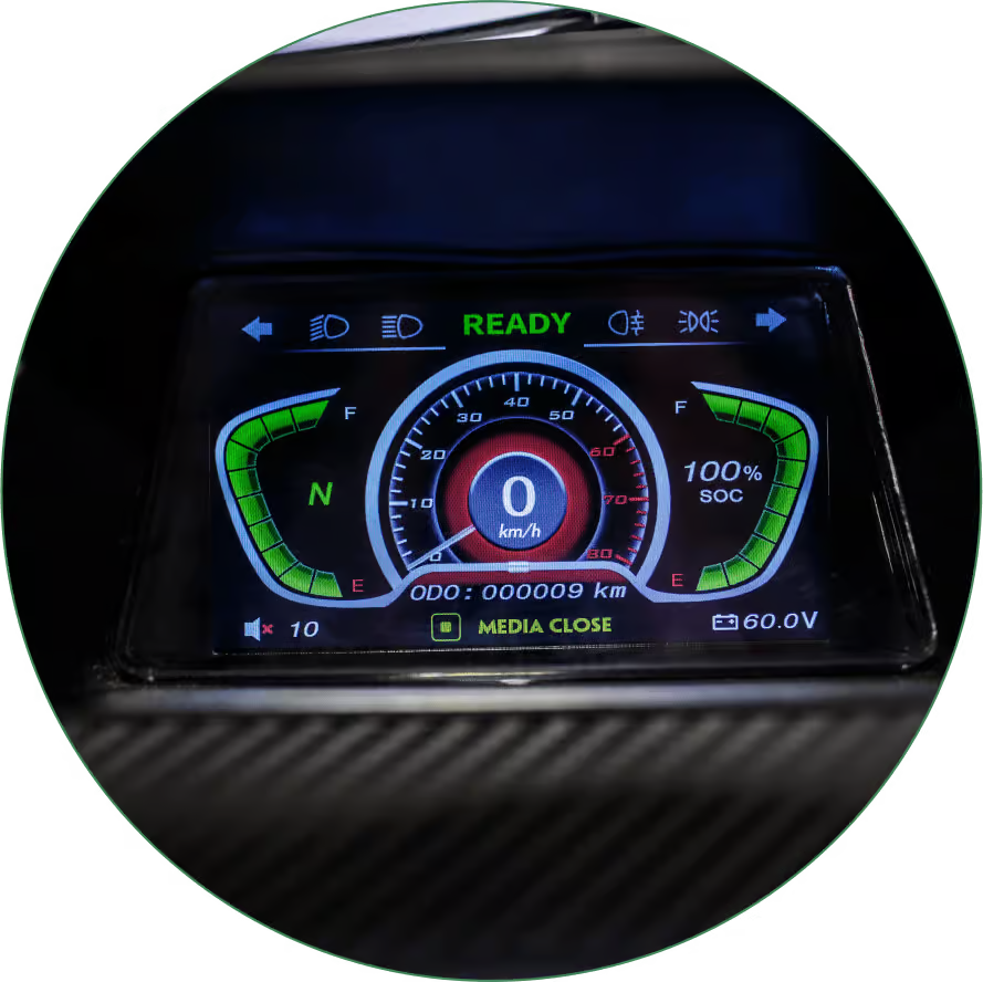 Închiriază Mașină electrică MoveEco Model X5 | Fără Permis | 25 km/h